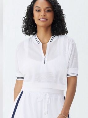 GSTQ White Mesh Polo Half-Zip Tee with Navy Contrast Trim